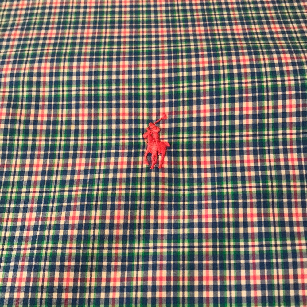 Button down - Picture 2 of 4